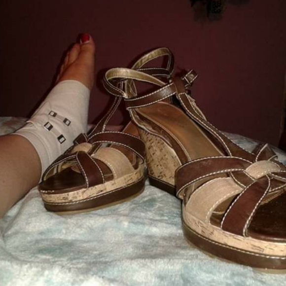 Meet your Posher, Ansily - Picture 3 of 6